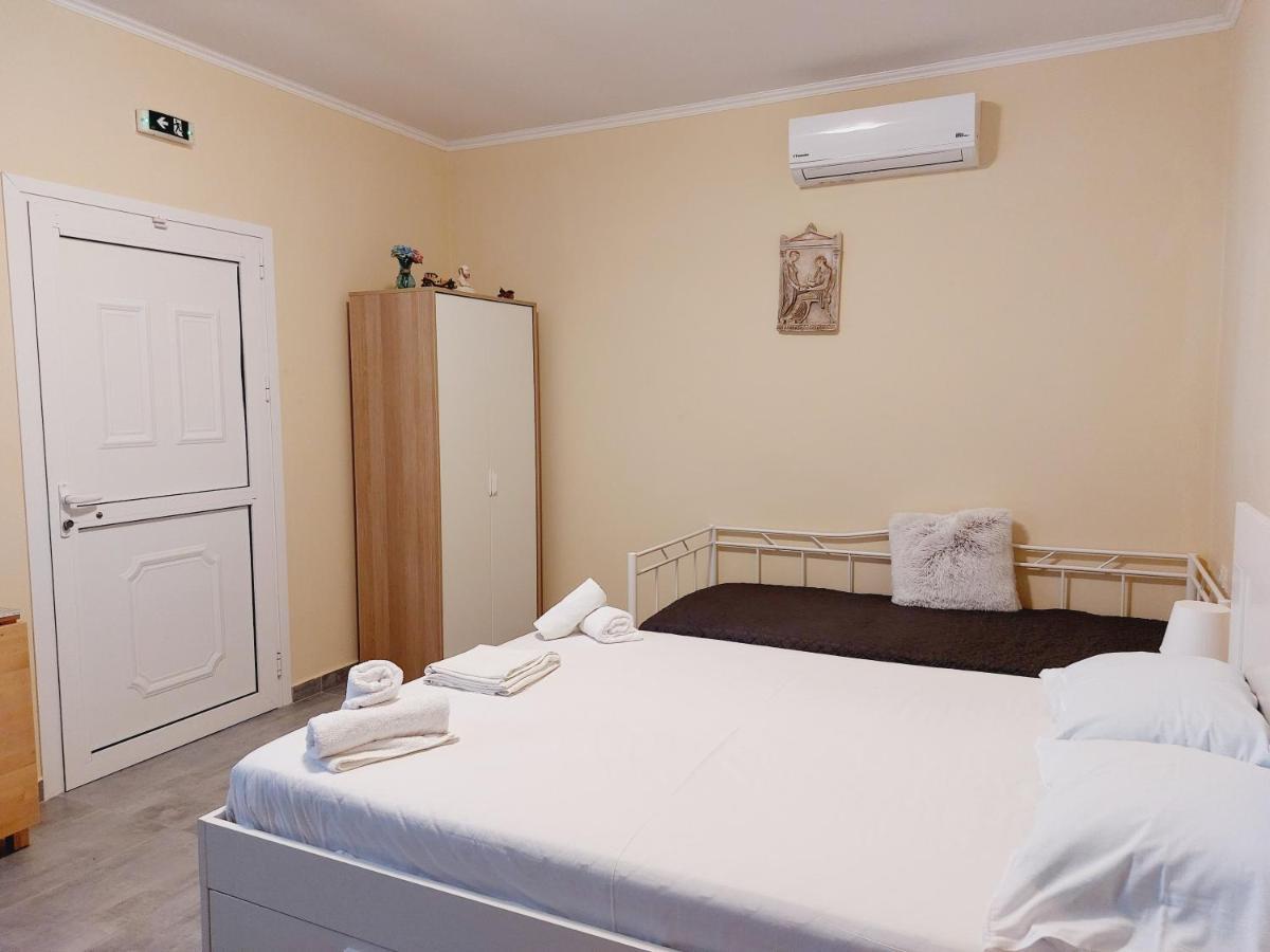 George Studios 1 Ypsos Dış mekan fotoğraf
